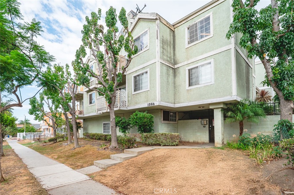 1566 Pine Avenue #206A