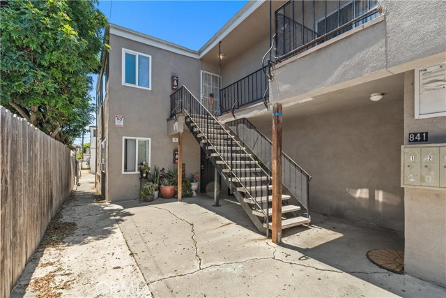 841 W 5th, San Pedro CA: https://media.crmls.org/medias/be4ad1e6-d65a-4965-8ffd-fbd1e1743d35.jpg