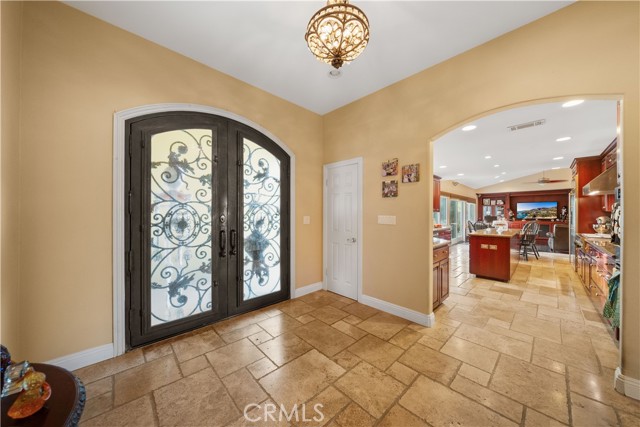 Detail Gallery Image 19 of 66 For 607 West, La Habra Heights,  CA 90631 - 5 Beds | 4 Baths