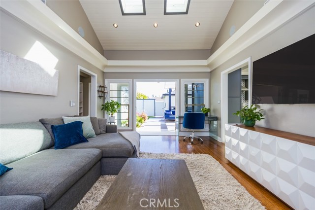 Detail Gallery Image 13 of 51 For 264 Ravenna, Long Beach,  CA 90803 - 2 Beds | 1 Baths