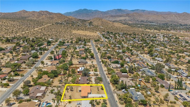 Detail Gallery Image 4 of 36 For 56595 Desert Gold Dr, Yucca Valley,  CA 92284 - 3 Beds | 2 Baths