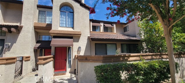 15 Rock Cliff PL