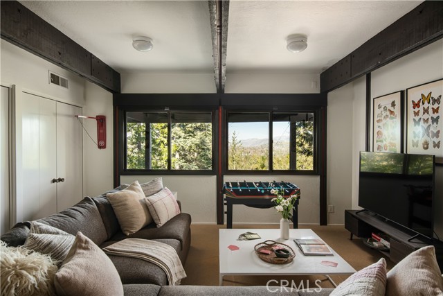 Detail Gallery Image 22 of 27 For 287 Grizzly, Lake Arrowhead,  CA 92352 - 3 Beds | 2/1 Baths