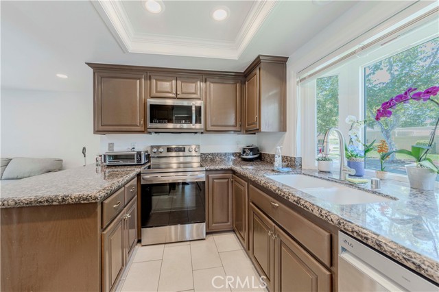 Detail Gallery Image 6 of 49 For 5855 via Sonora #39,  Yorba Linda,  CA 92887 - 3 Beds | 2/1 Baths