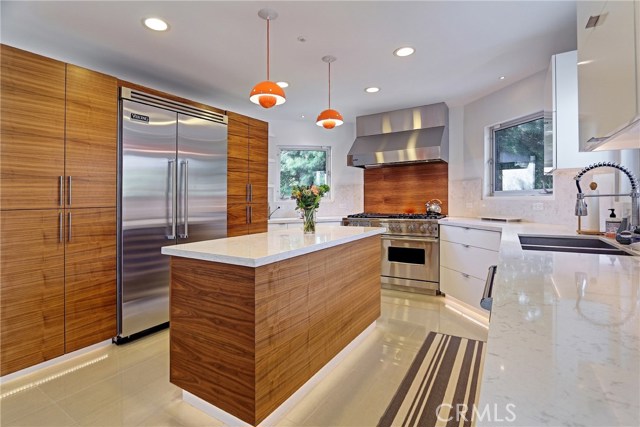 1913 Gates Avenue, Redondo Beach, California 90278, 4 Bedrooms Bedrooms, ,3 BathroomsBathrooms,Residential,Sold,Gates,SB17016231
