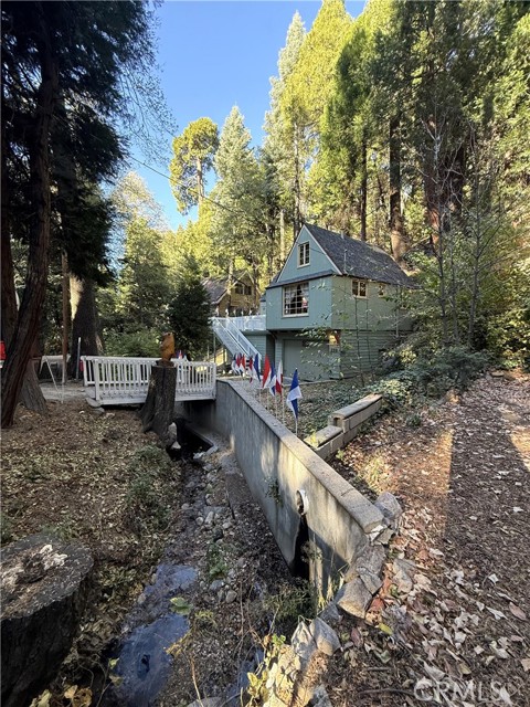 Detail Gallery Image 14 of 39 For 230 Fremont Rd, Lake Arrowhead,  CA 92352 - 3 Beds | 2 Baths