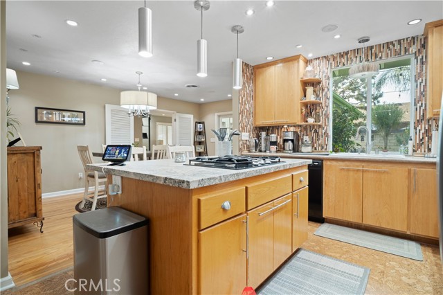 4941 Milford Road, Riverside CA: https://media.crmls.org/medias/be508c1c-b573-464b-994e-3f7078830059.jpg