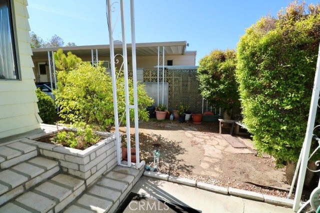 Detail Gallery Image 10 of 49 For 3659 Lake Grove Dr #38,  Yorba Linda,  CA 92886 - 2 Beds | 2 Baths