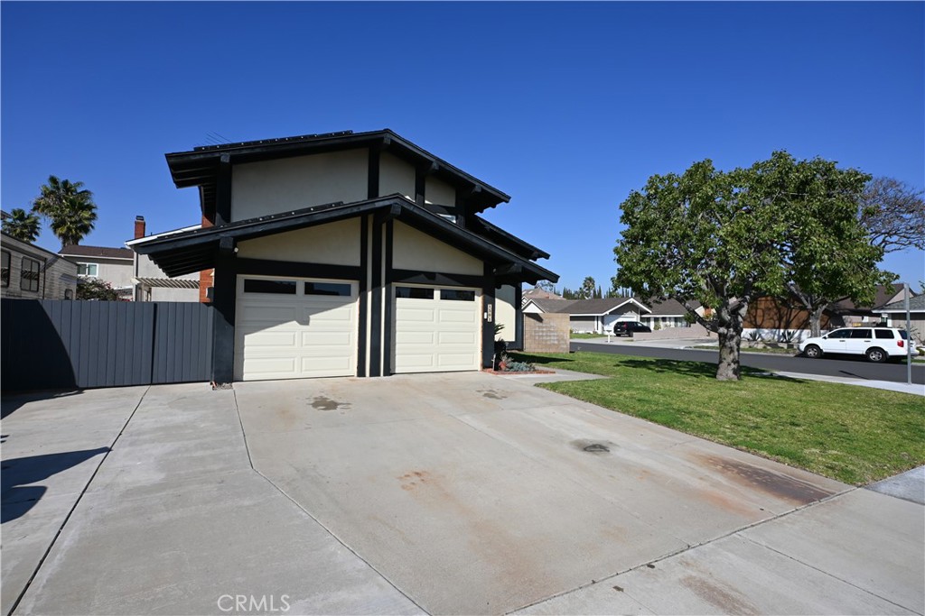 1501 W Alexis Avenue