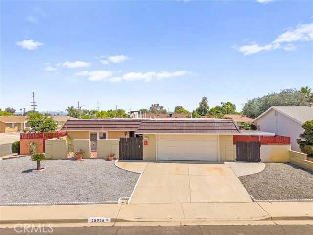 Detail Gallery Image 1 of 56 For 25925 Roanoke Rd, Menifee,  CA 92586 - 3 Beds | 2 Baths