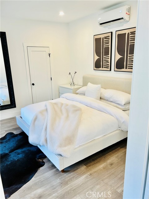 5437 Ventura Canyon Avenue, Sherman Oaks CA: https://media.crmls.org/medias/be51e2df-9f50-4714-b8f7-14139e2ef4b5.jpg