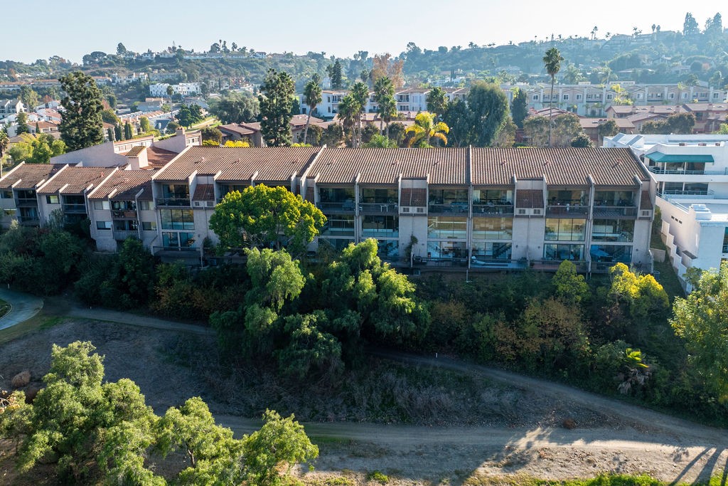 Detail Gallery Image 47 of 47 For 2564 Navarra Dr #105,  Carlsbad,  CA 92009 - 2 Beds | 2 Baths