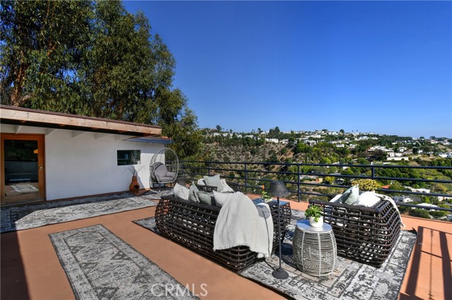 Detail Gallery Image 35 of 40 For 8383 Wyndham Rd, Los Angeles,  CA 90046 - 3 Beds | 2/1 Baths