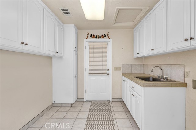 Detail Gallery Image 18 of 33 For 401 S Johnson Rd, Turlock,  CA 95380 - 3 Beds | 2/1 Baths