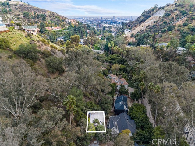 8010 Padre Lane, Los Angeles CA: https://media.crmls.org/medias/be53566f-a031-4b19-aa95-46372ebc8047.jpg