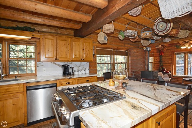 Detail Gallery Image 4 of 48 For 1217 Azalea Dr, –,  CA 93222 - 3 Beds | 2 Baths