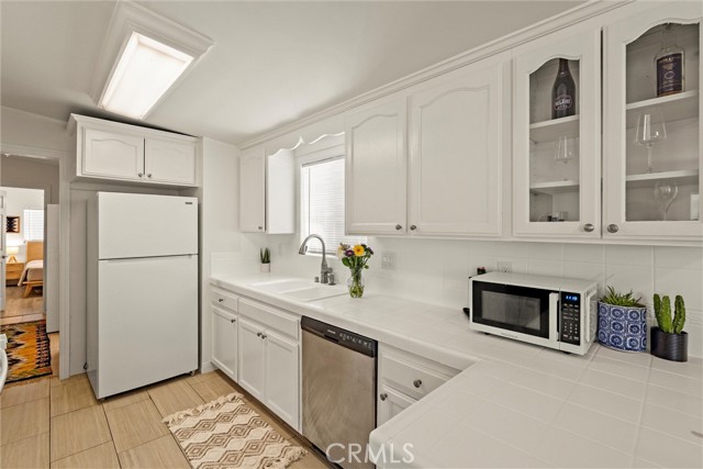 Detail Gallery Image 6 of 10 For 11945 Jefferson Bld, Culver City,  CA 90230 - 2 Beds | 1 Baths