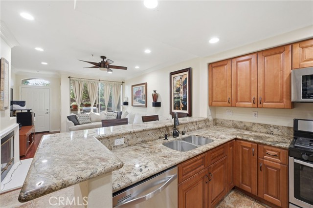 Detail Gallery Image 15 of 54 For 902 Solvay Aisle, Irvine,  CA 92606 - 2 Beds | 2 Baths