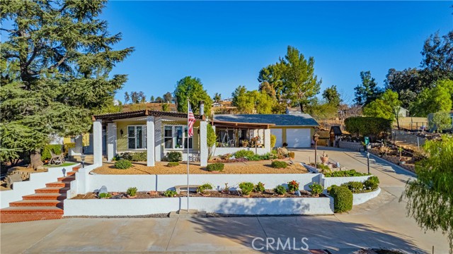 Detail Gallery Image 1 of 20 For 33540 the Farm Rd, Wildomar,  CA 92595 - 2 Beds | 2 Baths