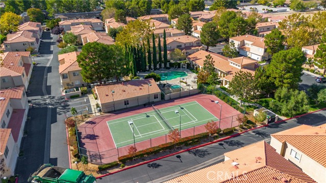 43413 30th W Street, Lancaster CA: https://media.crmls.org/medias/be57f3c9-94b1-43cf-9a4f-883b2810f109.jpg