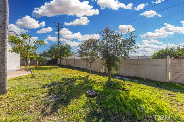 325 Echo Court, San Bernardino CA: https://media.crmls.org/medias/be591905-c0f6-4a77-abe1-f54ae17e29ef.jpg