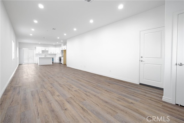 Detail Gallery Image 3 of 23 For 16277 Puesta Del Sol, Victorville,  CA 92394 - 4 Beds | 2/1 Baths