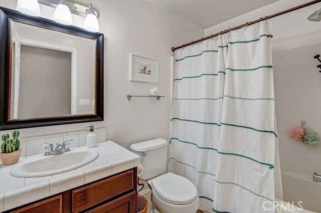 Detail Gallery Image 11 of 28 For 5614 Windward Bay Ct, Bakersfield,  CA 93312 - 3 Beds | 2 Baths