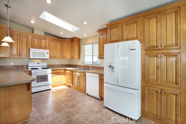 Detail Gallery Image 5 of 31 For 33 Estrella, Tustin,  CA 92780 - 2 Beds | 2 Baths