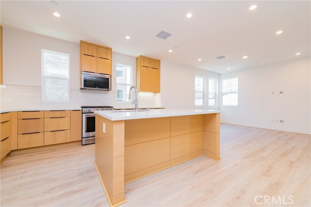 Detail Gallery Image 21 of 44 For 2647 Everly Dr, San Diego,  CA 92108 - 3 Beds | 2/1 Baths