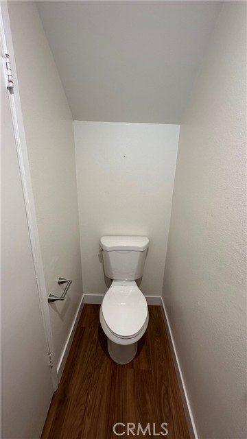 Detail Gallery Image 4 of 22 For 404 Concord #4,  Glendale,  CA 91203 - 2 Beds | 1/1 Baths