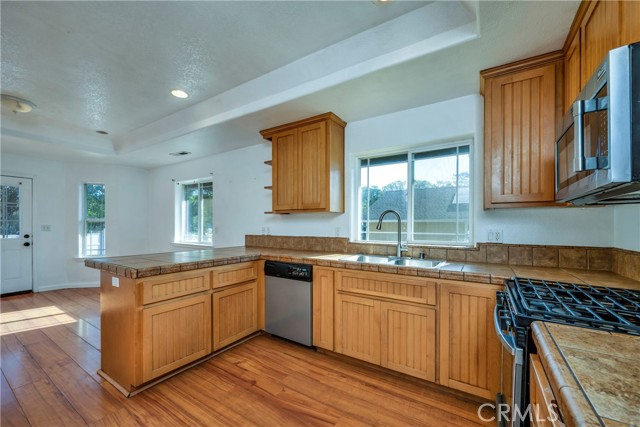 Detail Gallery Image 8 of 15 For 16218 17th Ave, Clearlake,  CA 95422 - 3 Beds | 2 Baths