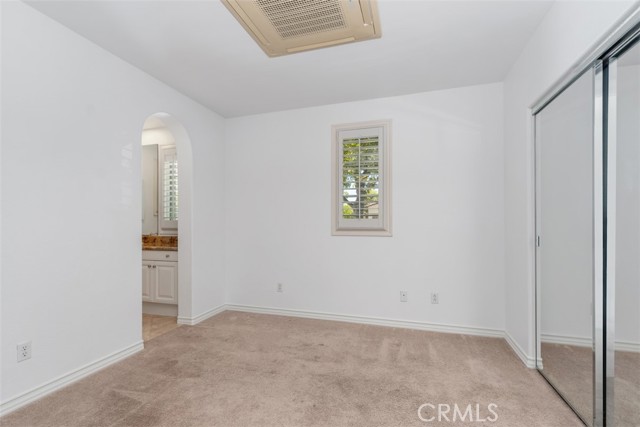 34 Tall Hedge, Irvine CA: https://media.crmls.org/medias/be5b1f1b-ddf2-45bf-b79d-a226faf3879c.jpg