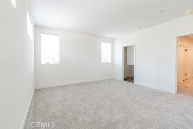 Detail Gallery Image 5 of 13 For 5220 Inglewood Bld, Culver City,  CA 90230 - 4 Beds | 4/1 Baths