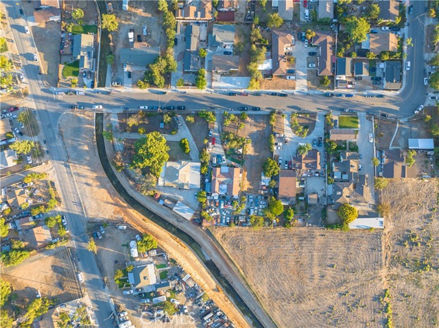 Detail Gallery Image 4 of 11 For 10881 Sunnyslope, Riverside,  CA 92505 - – Beds | – Baths