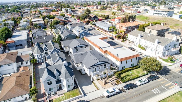 2421 Voorhees Avenue, Redondo Beach, California 90278, 4 Bedrooms Bedrooms, ,4 BathroomsBathrooms,Residential,Sold,Voorhees,PV21128390