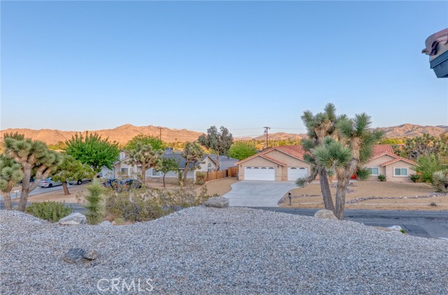 Detail Gallery Image 7 of 53 For 8244 Balsa Ave, Yucca Valley,  CA 92284 - 3 Beds | 2 Baths