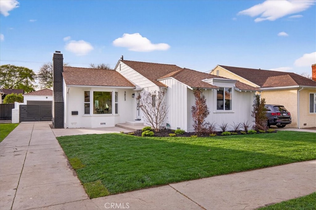 3825 Edgehill Drive
