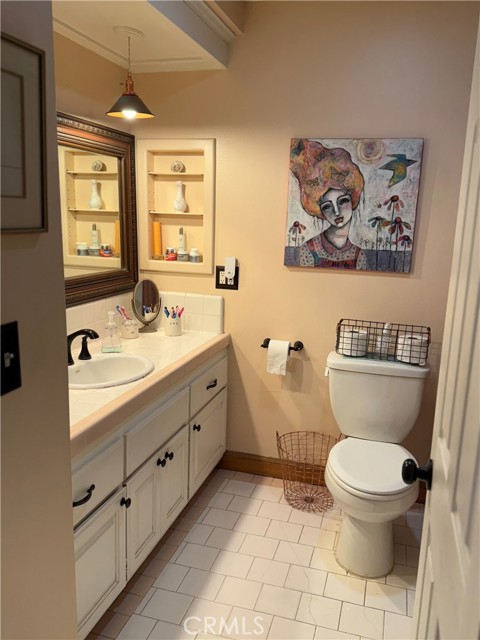 Detail Gallery Image 14 of 39 For 15911 Dundalk Ln, Huntington Beach,  CA 92647 - 3 Beds | 2 Baths