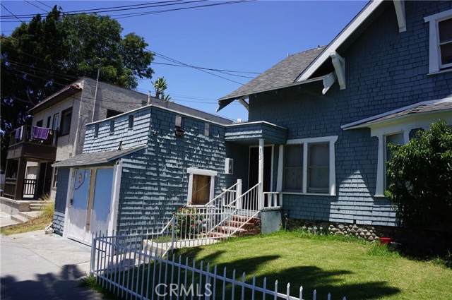 501 W 8th Street, Long Beach CA: https://media.crmls.org/medias/be5d86fa-829f-4fd2-9646-0ad448ae9108.jpg
