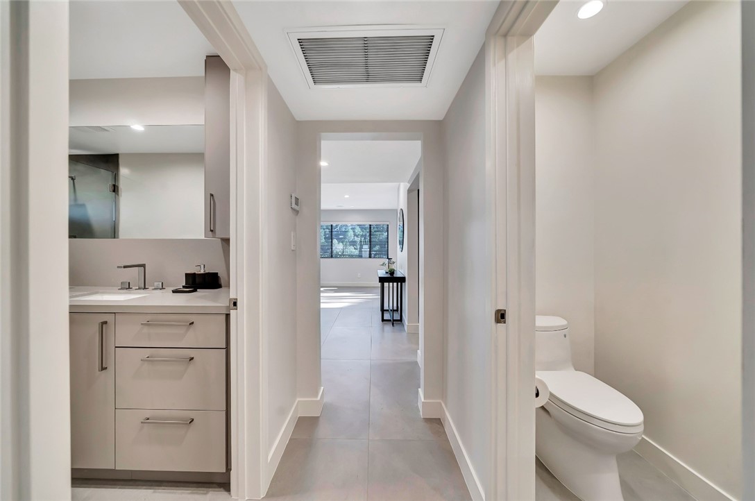 Detail Gallery Image 20 of 46 For 3600 Sapphire Dr, Encino,  CA 91436 - 4 Beds | 2/1 Baths