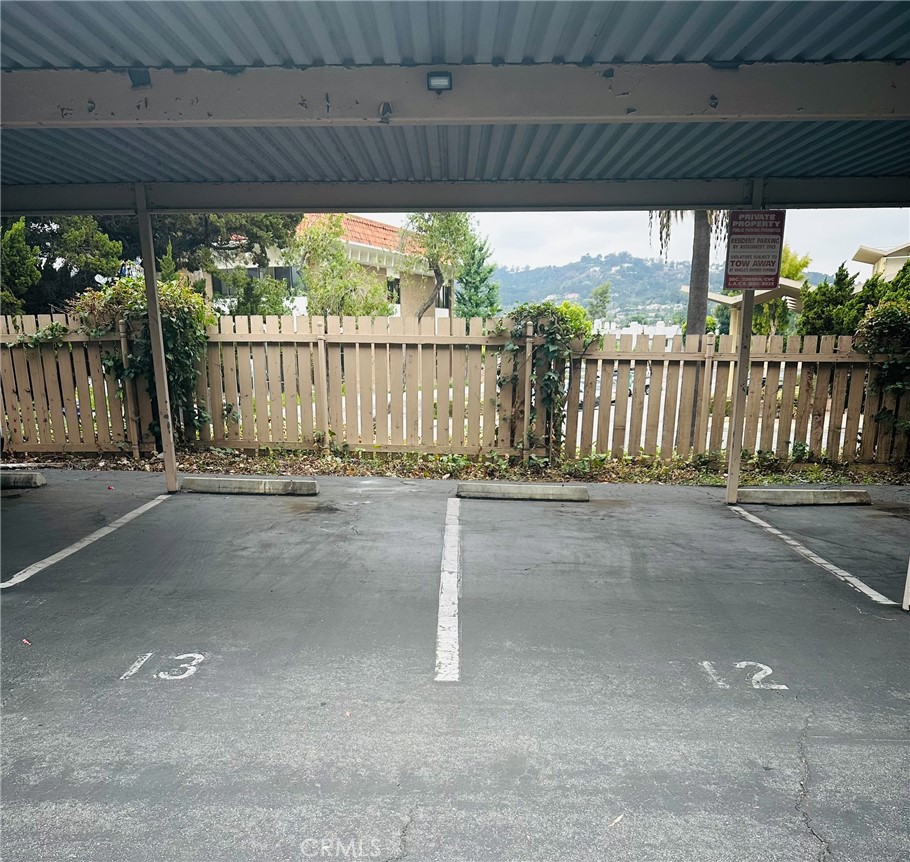 https://media.crmls.org/medias/be5e6b69-0aa6-410c-bb90-c4eafea4a5d8.jpg?preset=X-Large
