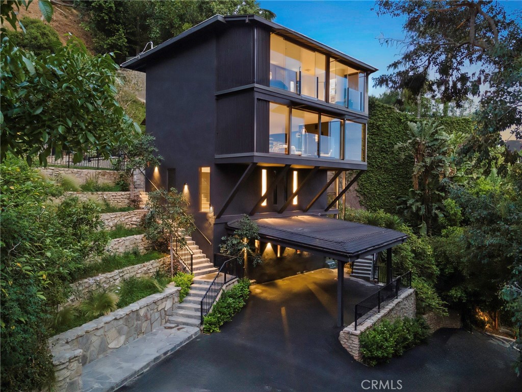 1782 Viewmont Drive
