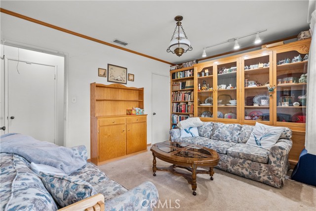 Detail Gallery Image 22 of 64 For 16026 Septo St, Granada Hills,  CA 91343 - 3 Beds | 2/2 Baths