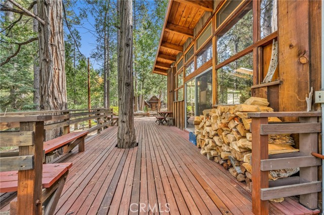 Detail Gallery Image 2 of 31 For 52555 Idyllmont Rd, Idyllwild,  CA 92549 - 2 Beds | 1/1 Baths