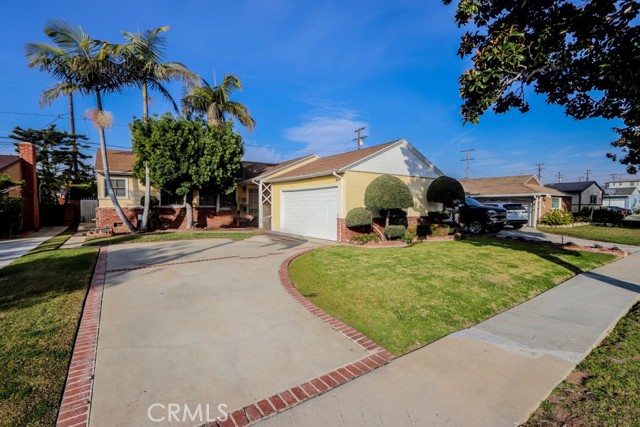 13007 Haas Avenue, Gardena CA: https://media.crmls.org/medias/be608cac-ccae-41f3-92fc-f62c62959b50.jpg
