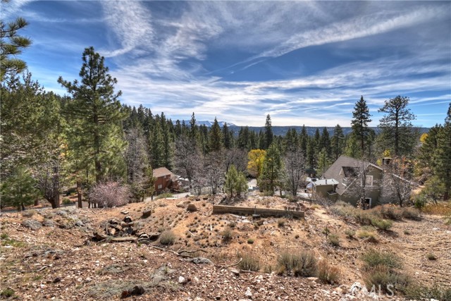 Detail Gallery Image 17 of 24 For 1115 Fawnskin Dr, Fawnskin,  CA 92333 - – Beds | – Baths