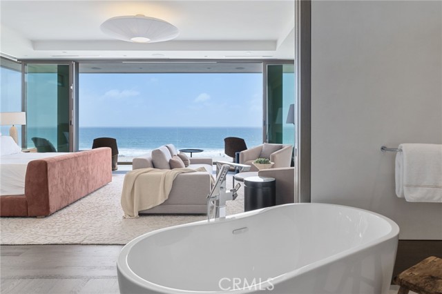 716 The Strand, Manhattan Beach CA: https://media.crmls.org/medias/be62139a-d27c-4536-9a15-8282c63e8a2e.jpg