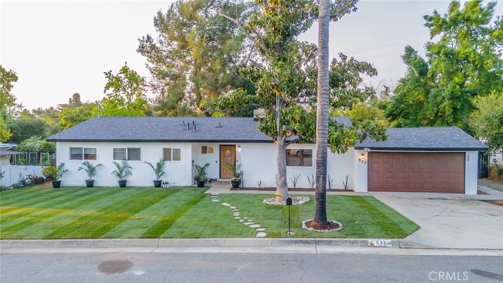 533 Via Vista Dr