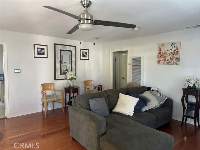 7326 Lindley Avenue photo 2