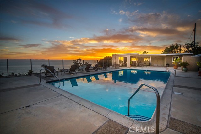 21692 Ocean Vista Drive, Laguna Beach CA: https://media.crmls.org/medias/be63731a-69f7-45ac-8293-b824ee804ed0.jpg